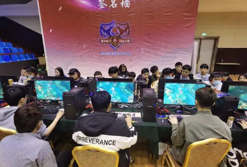 长春亚泰的 长春亚泰的