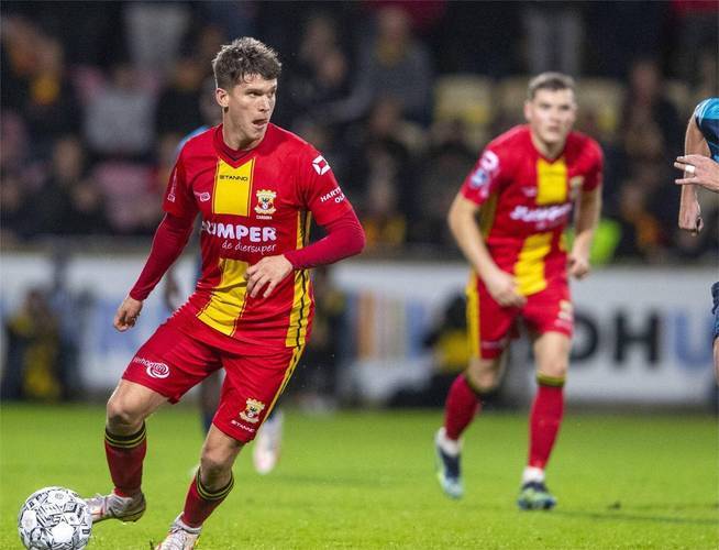 迫使东契奇 迫使东契奇